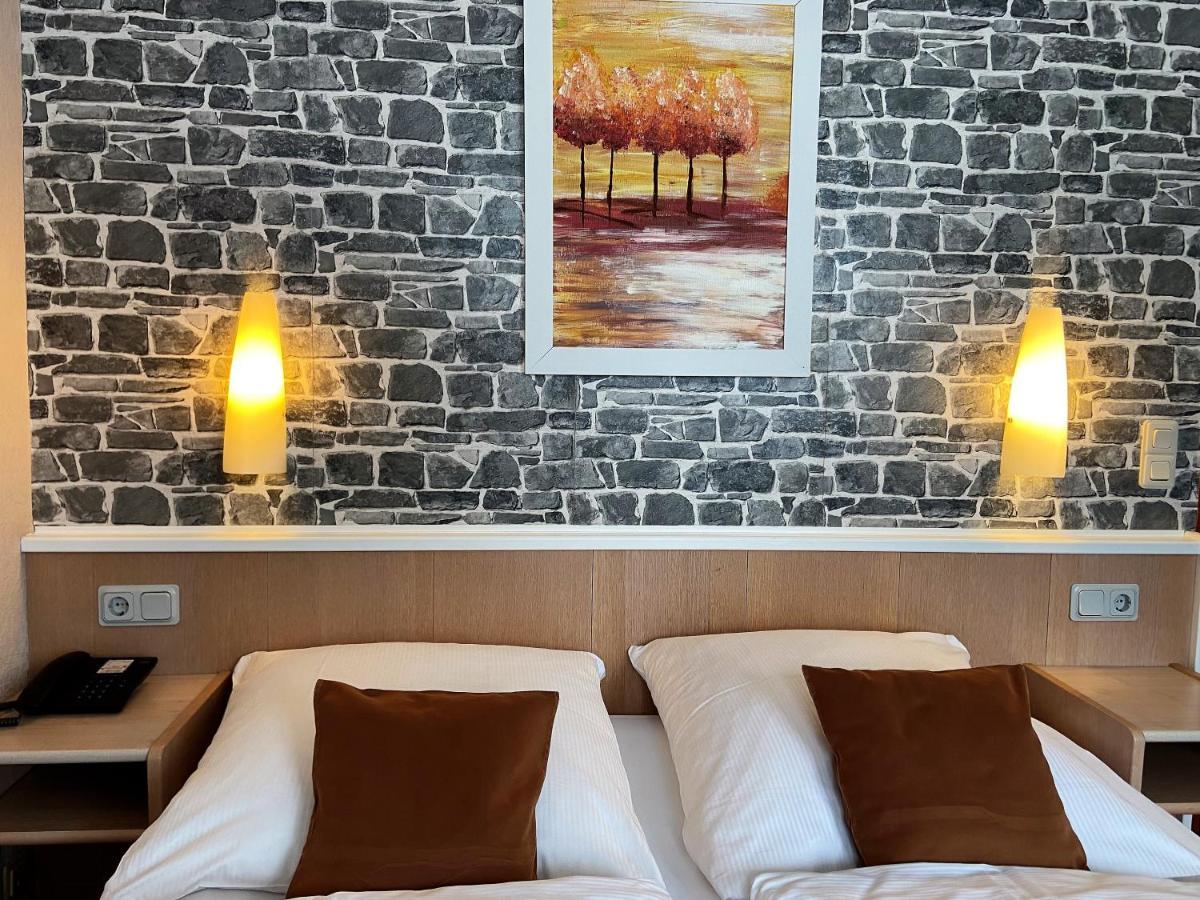 Hotel Stadt Hamburg Am Fluss סארברוקן מראה חיצוני תמונה
