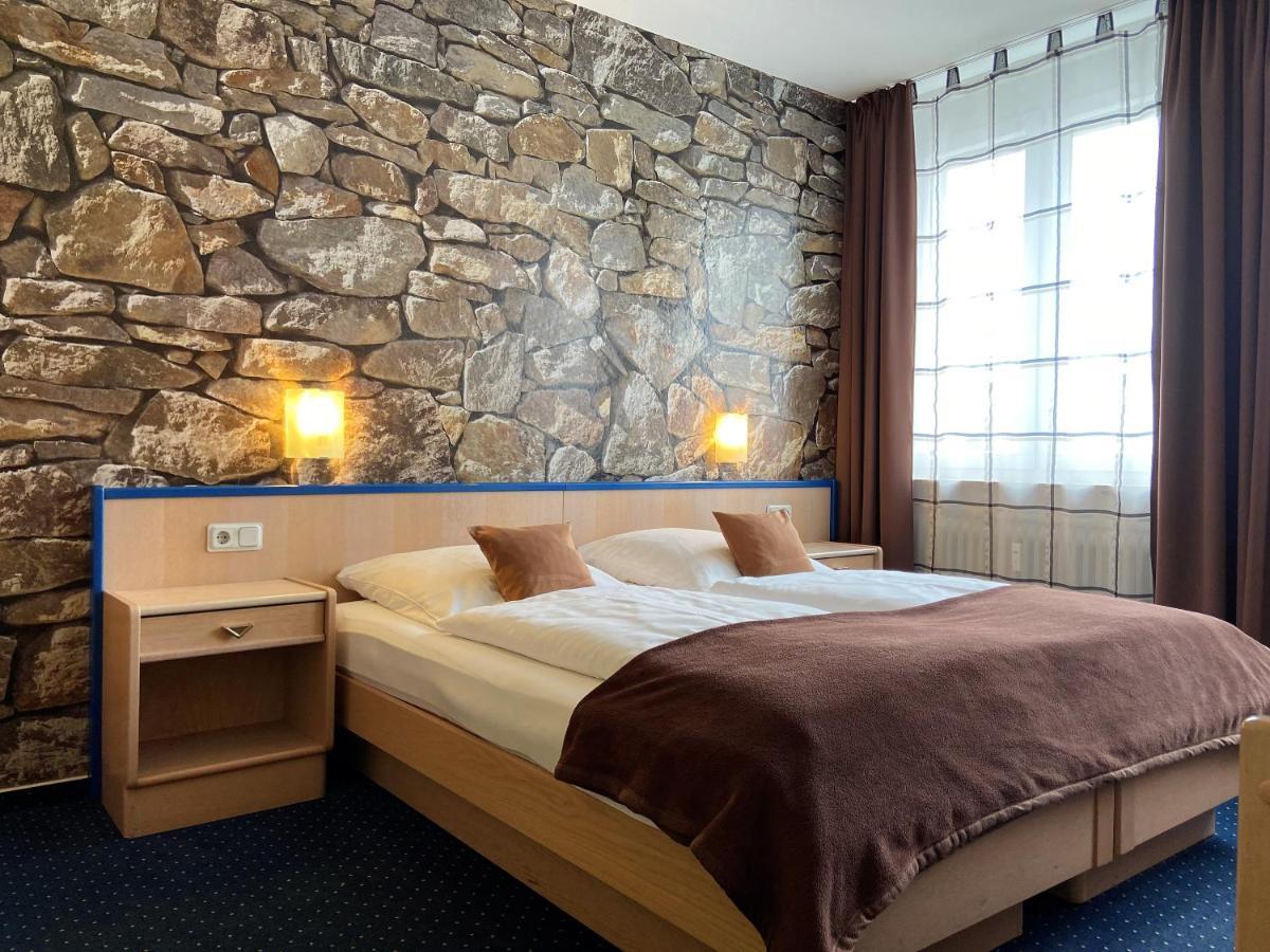 Hotel Stadt Hamburg Am Fluss סארברוקן מראה חיצוני תמונה