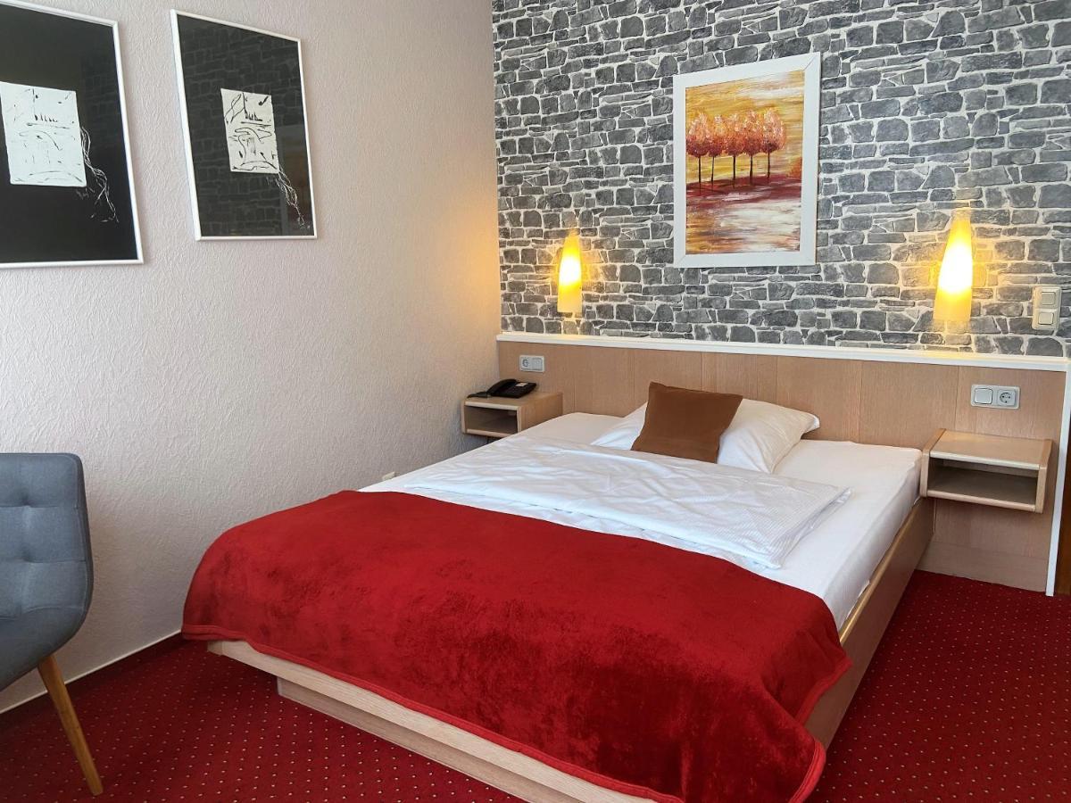 Hotel Stadt Hamburg Am Fluss סארברוקן מראה חיצוני תמונה