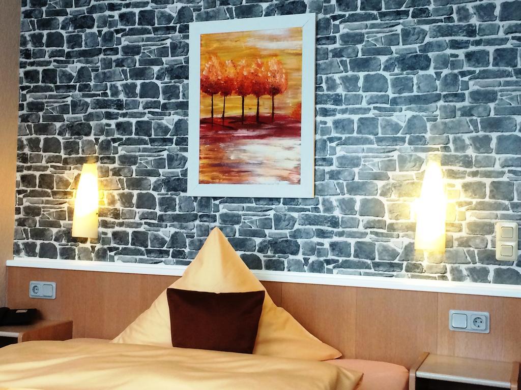 Hotel Stadt Hamburg Am Fluss סארברוקן חדר תמונה