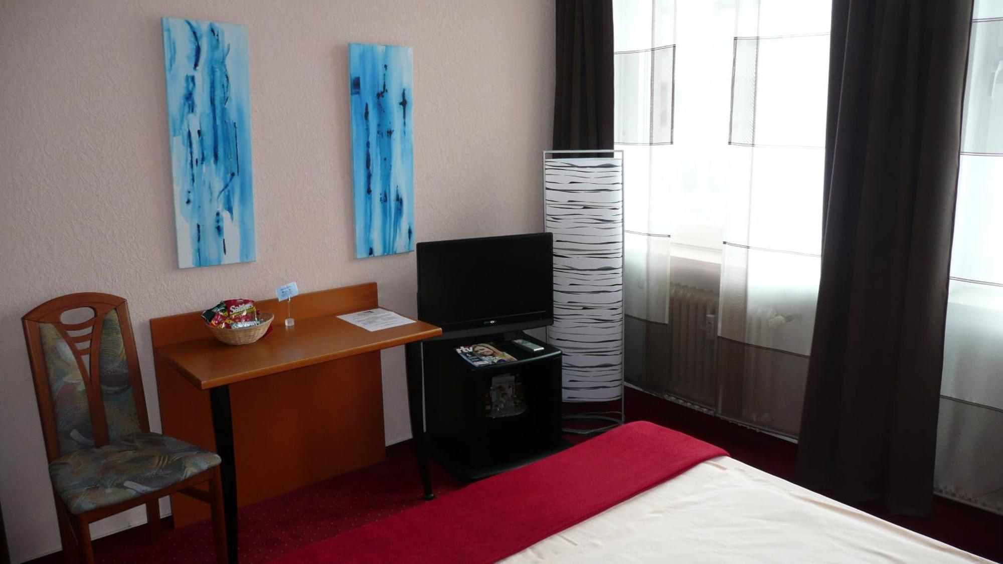 Hotel Stadt Hamburg Am Fluss סארברוקן חדר תמונה