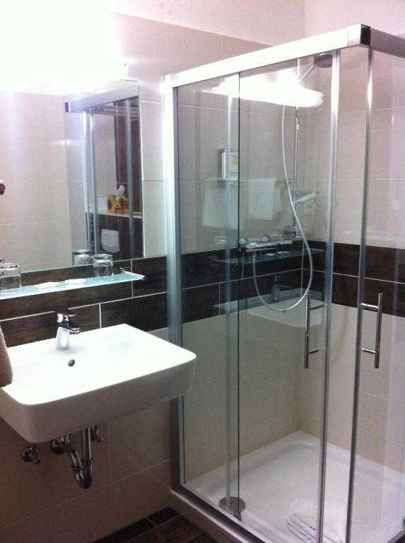 Hotel Stadt Hamburg Am Fluss סארברוקן חדר תמונה