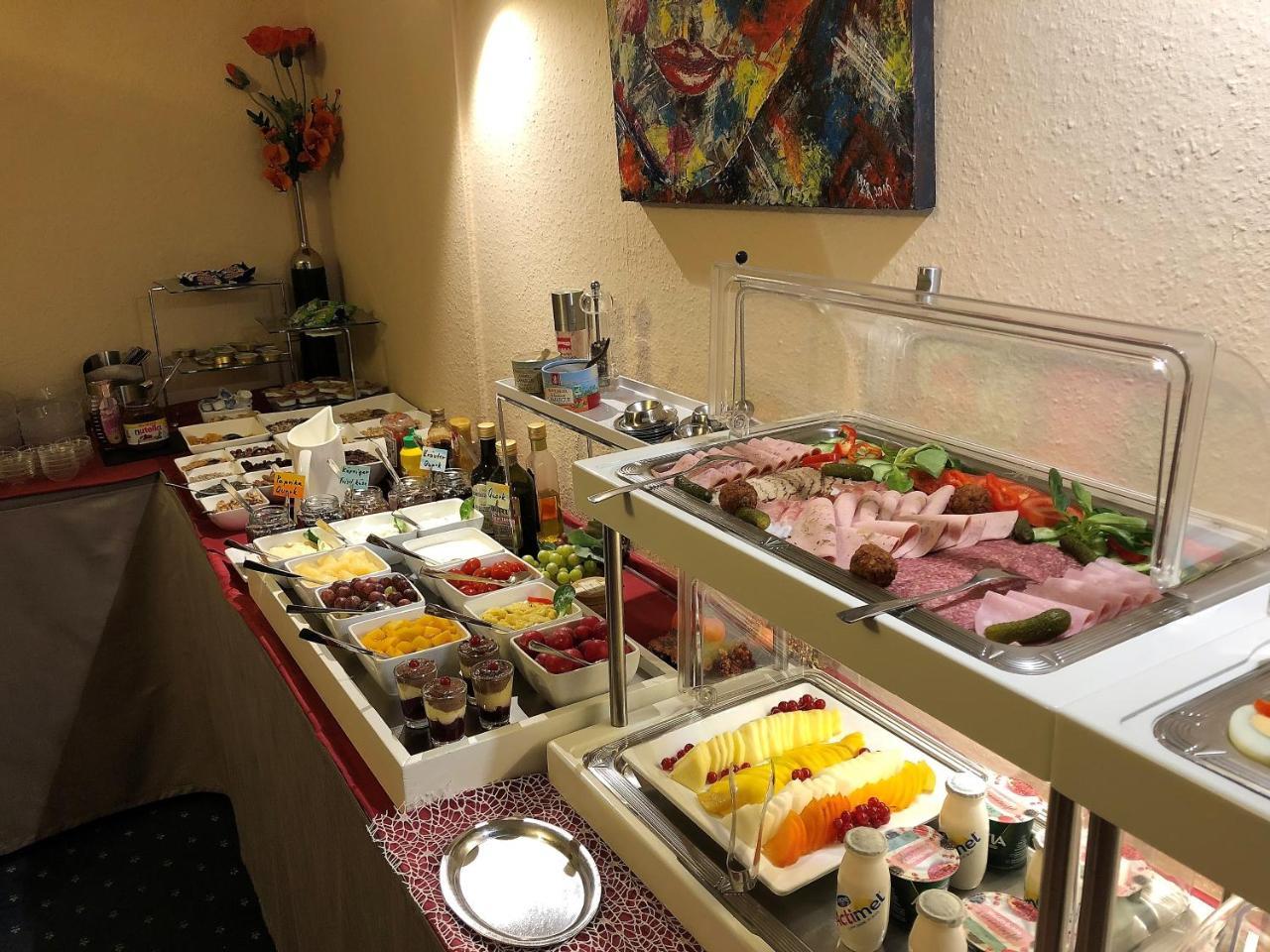 Hotel Stadt Hamburg Am Fluss סארברוקן מראה חיצוני תמונה